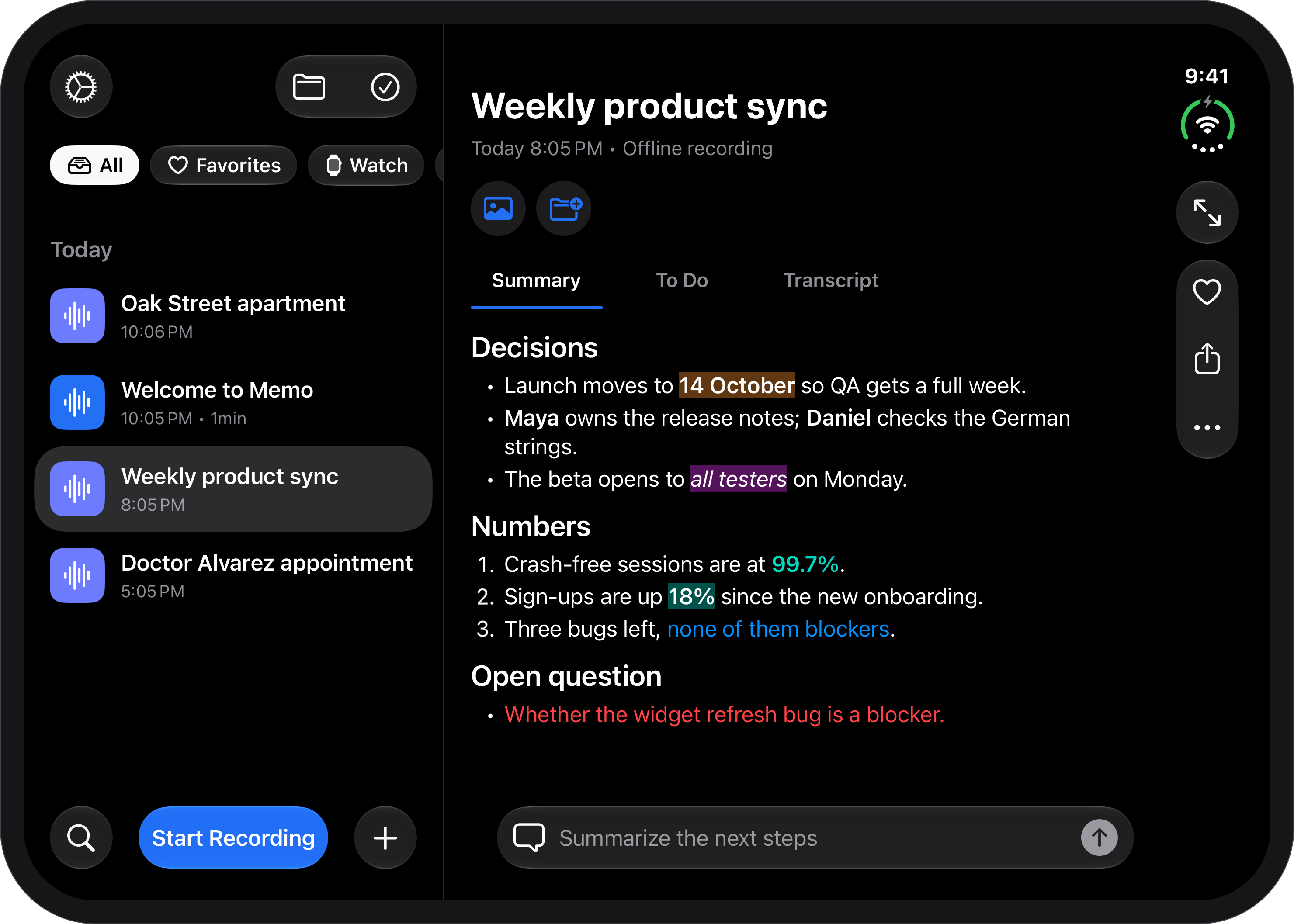 A Memo note in dark mode on the open iPhone Duo: headings, bold names, highlights, coloured words and a numbered list.